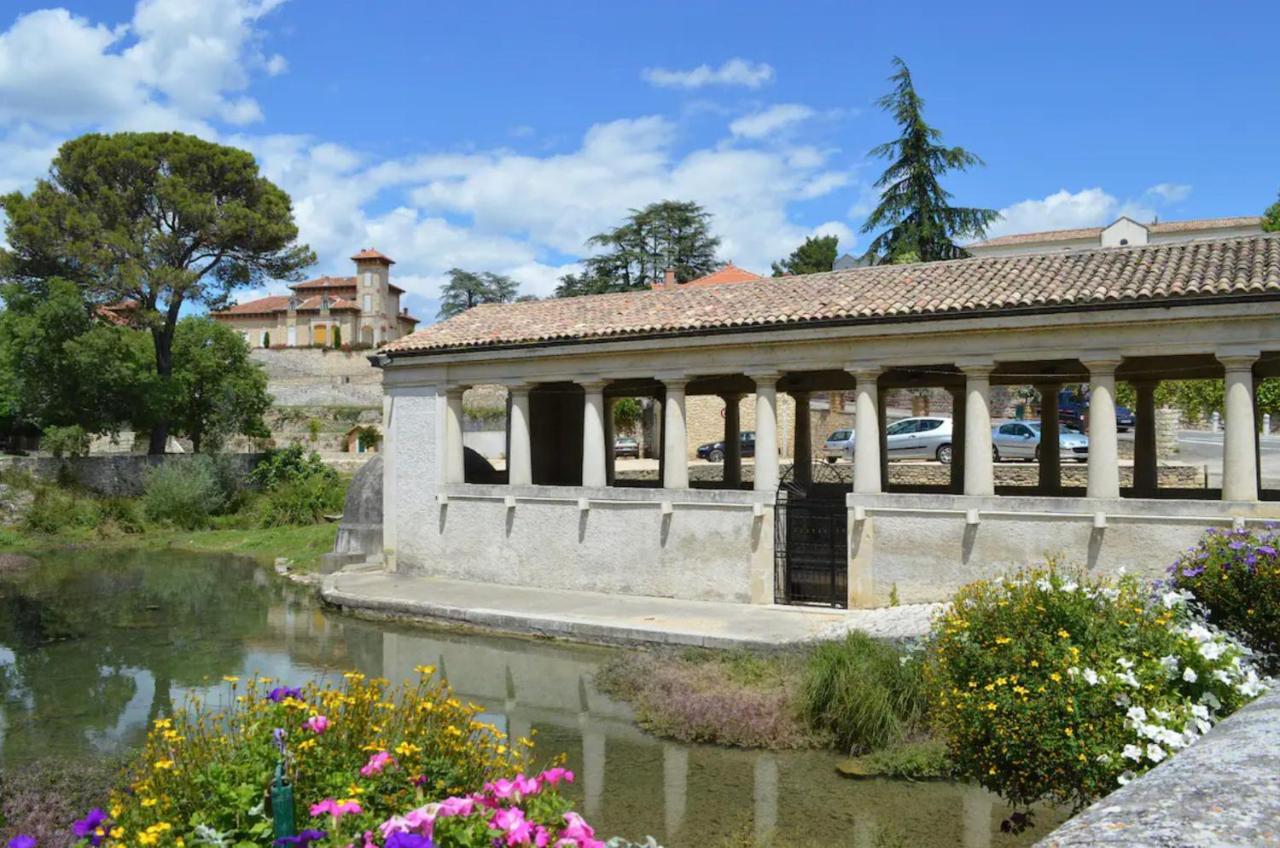 Agreable Maison Centre-Ville Bourg-Saint-Andéol Exteriör bild